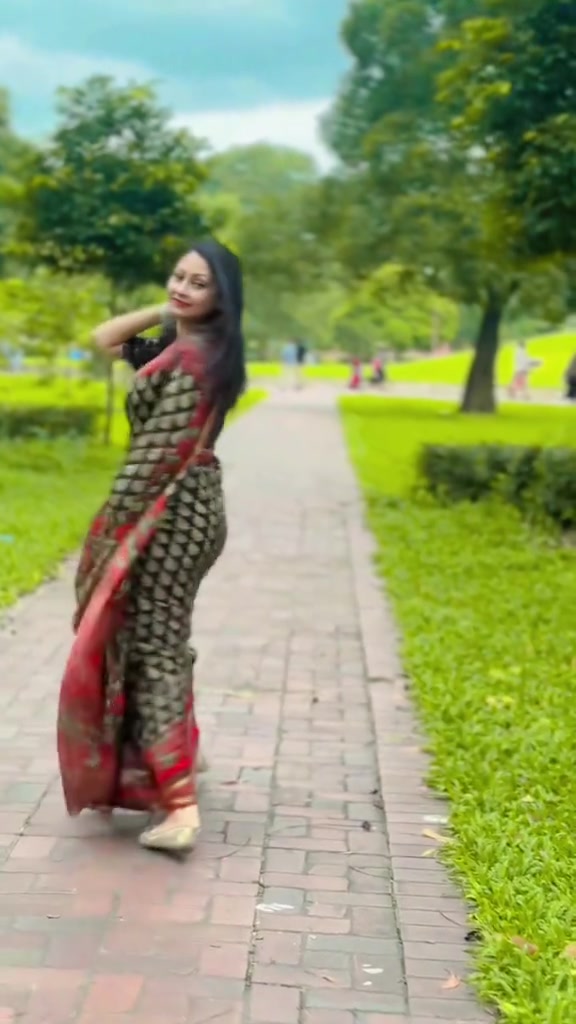 @🦋Moon Mehraj👸🦋