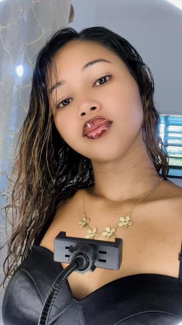 @Sidonie07🇲🇬🇭🇷