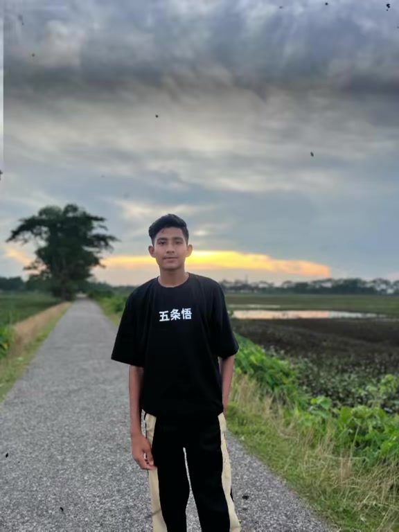 @চিংগাম 🕴️😁