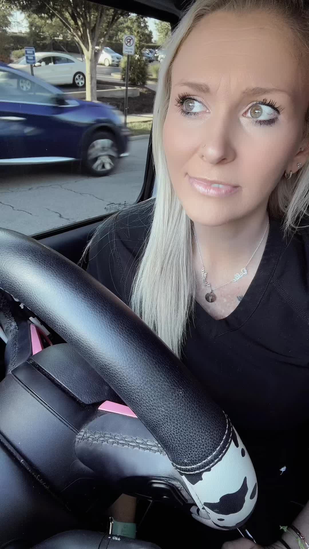 @Alyson 🖤
