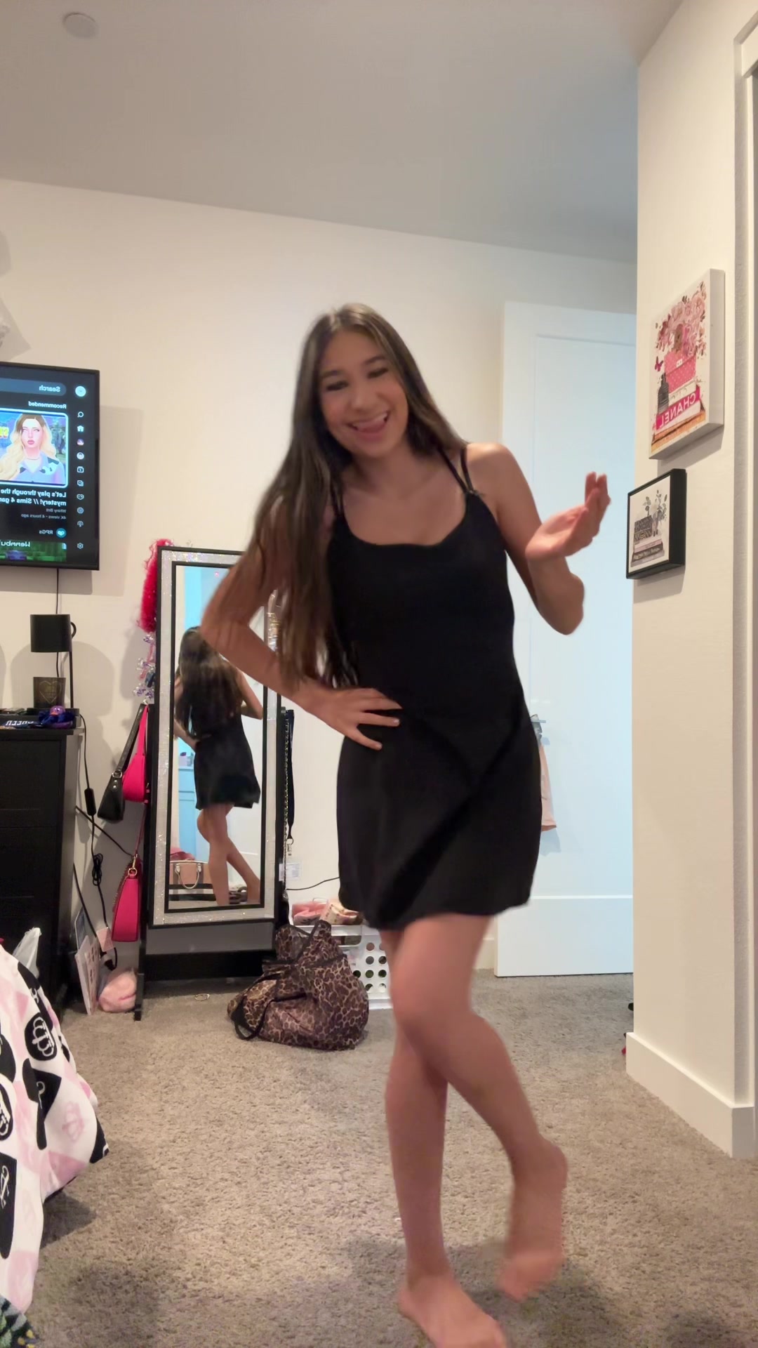 @bella