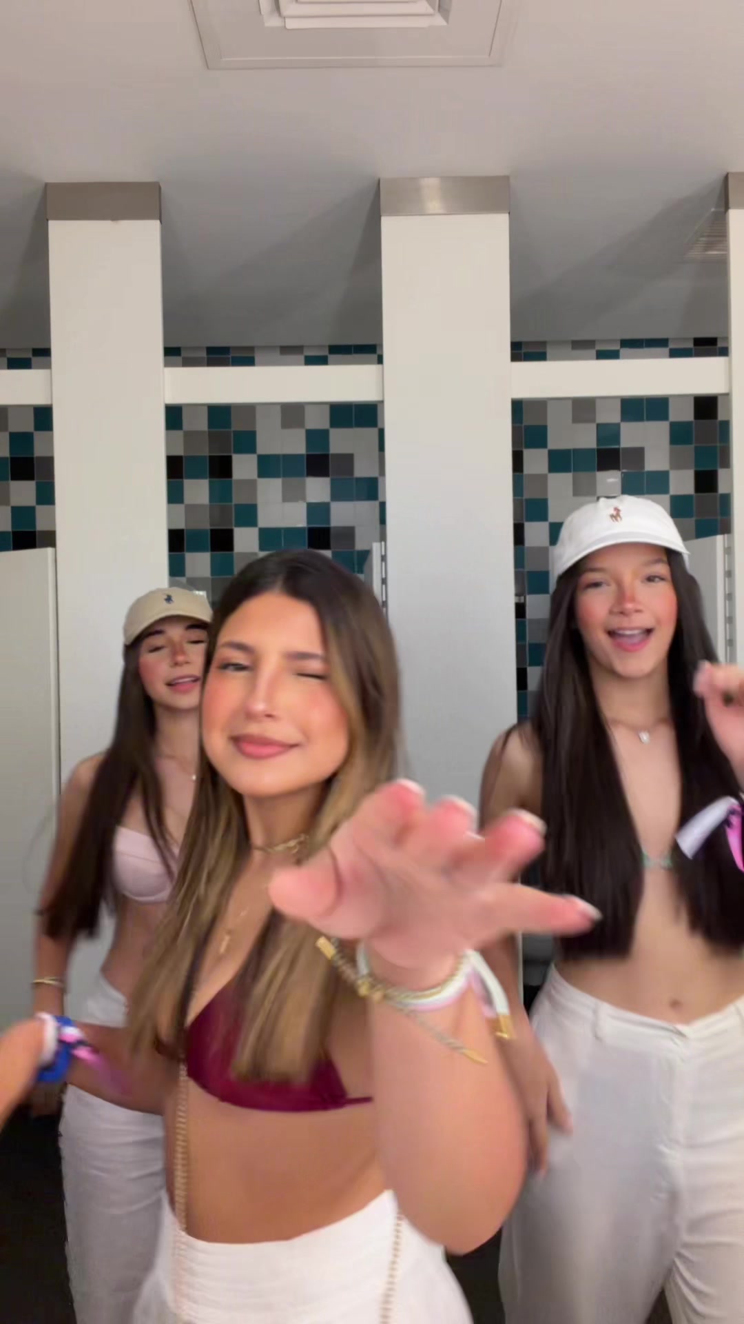 @fakedamv