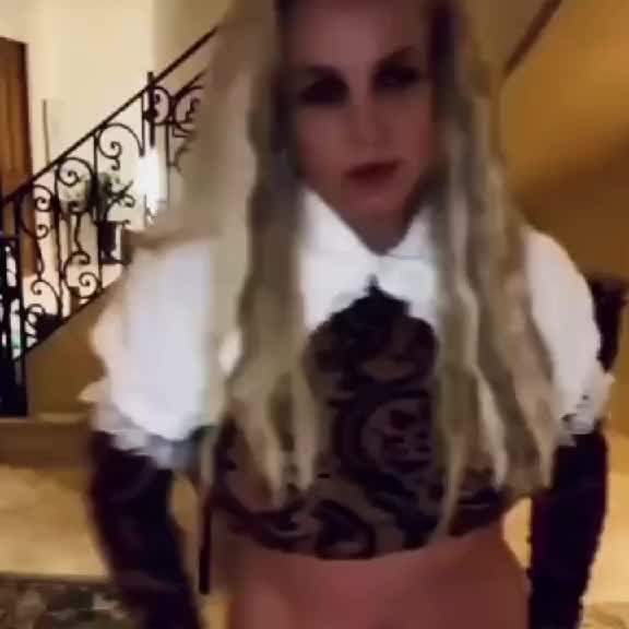 @✮⋆˙zia✮⋆˙