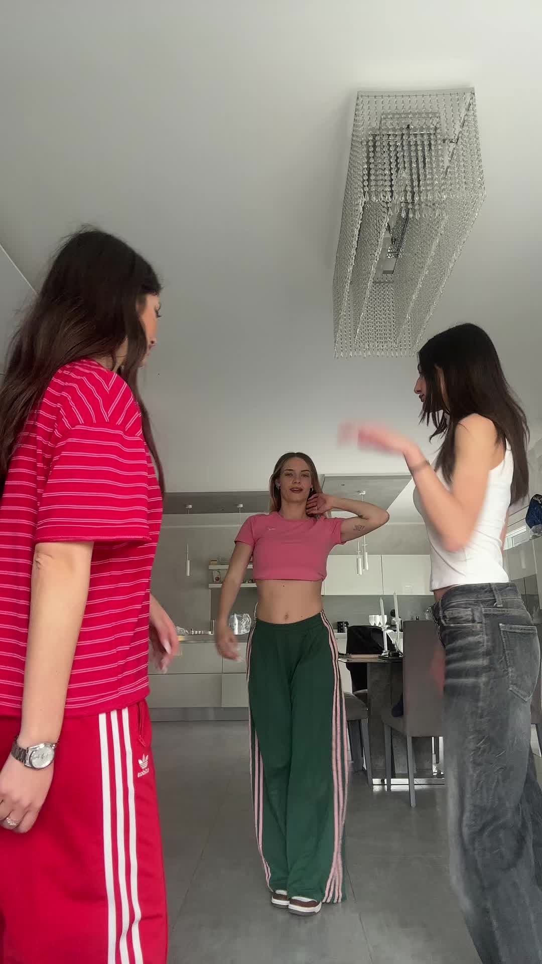 @Ziaenipoti