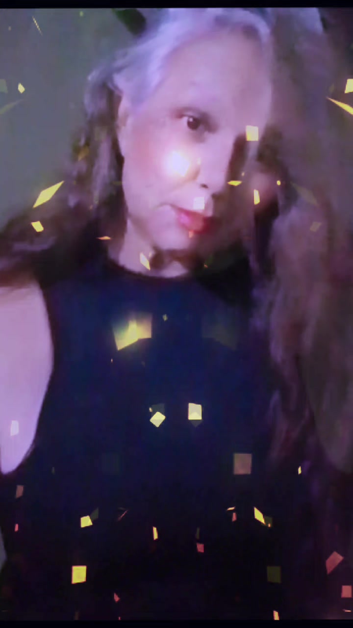 @Bella