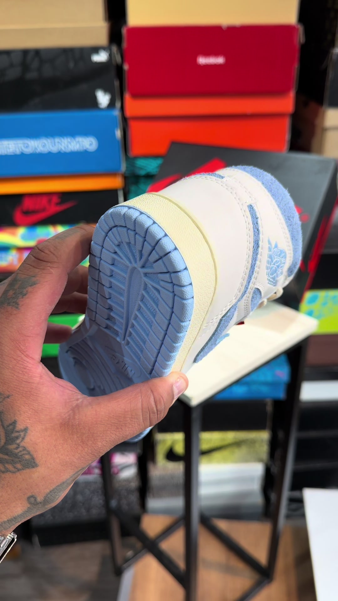 @MONKEYSHOES