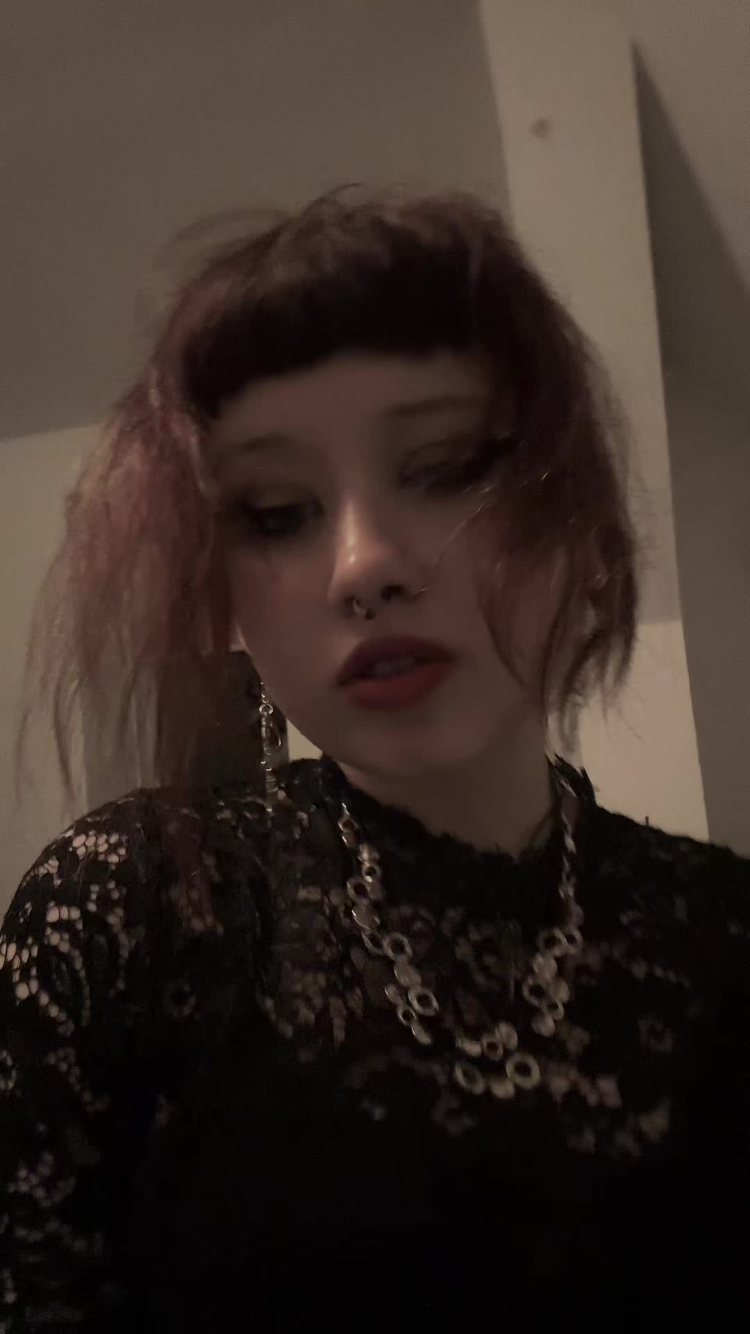 @Skylaxxc