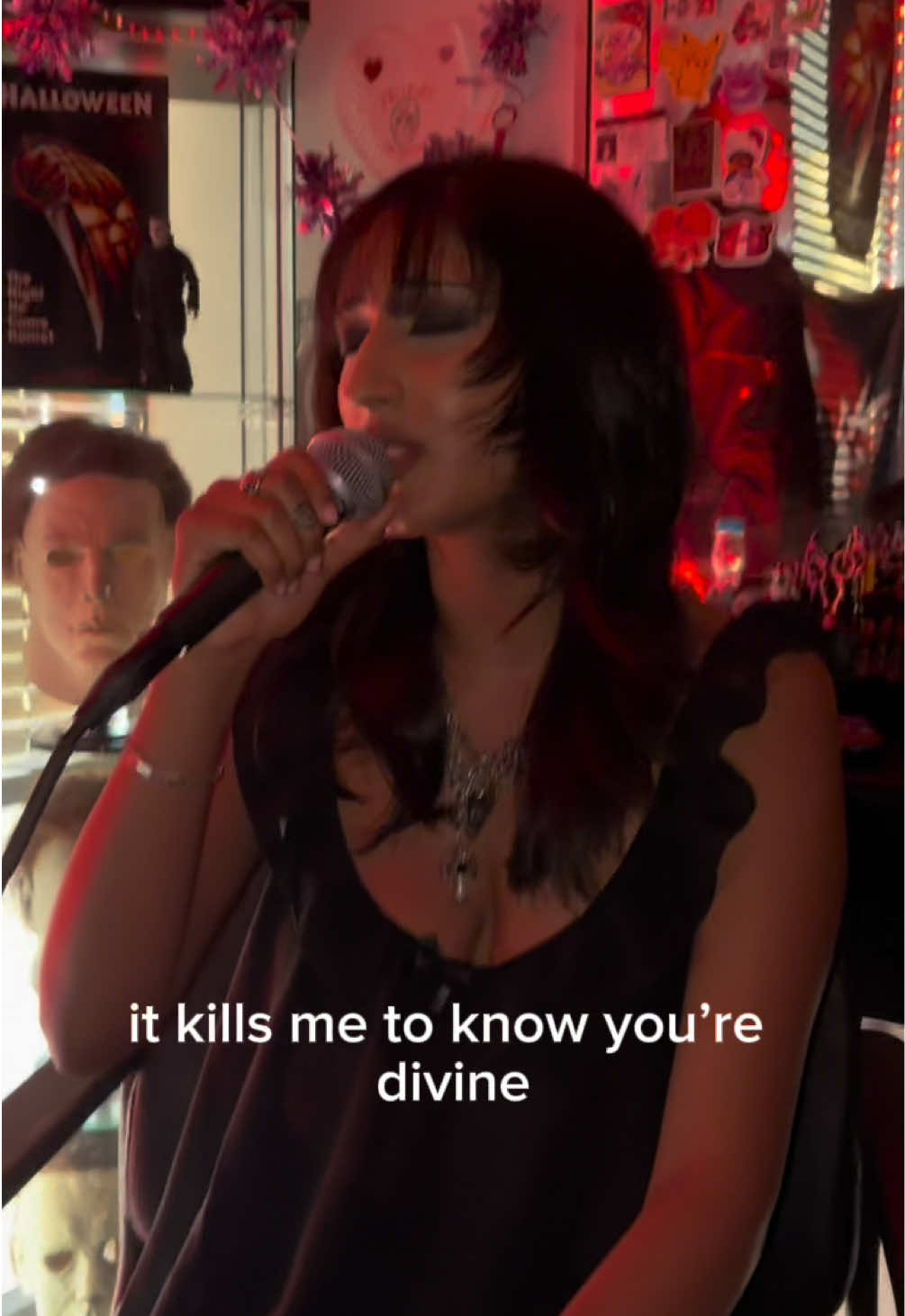@Looks That Kill Salon