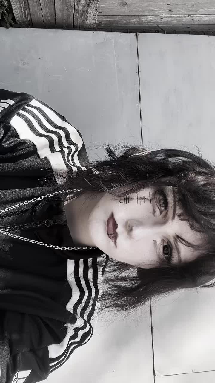 @&bull;^.Lou 🦇.^&bull;