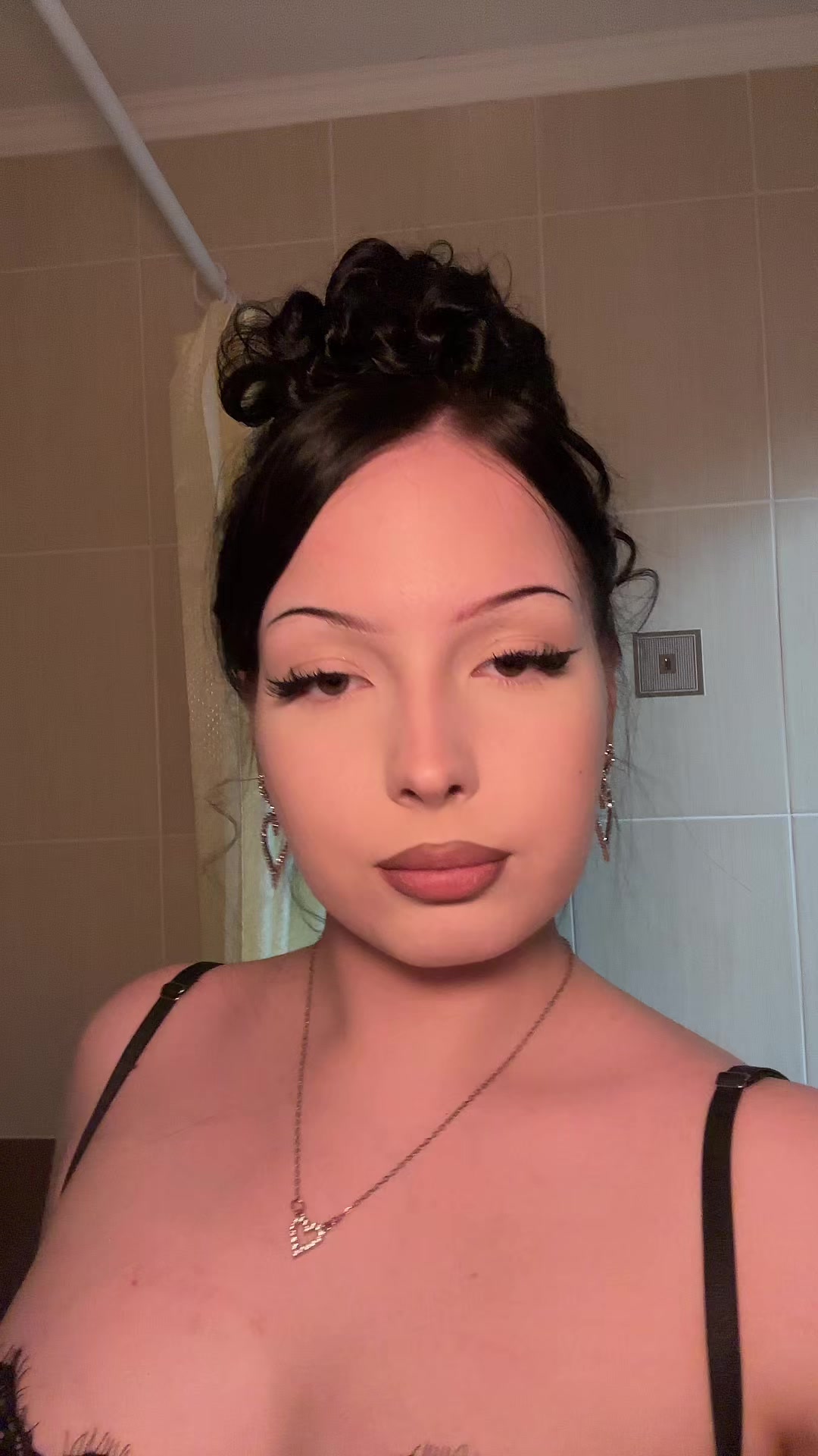 @𝒮ℴ𝒻𝒾𝒶