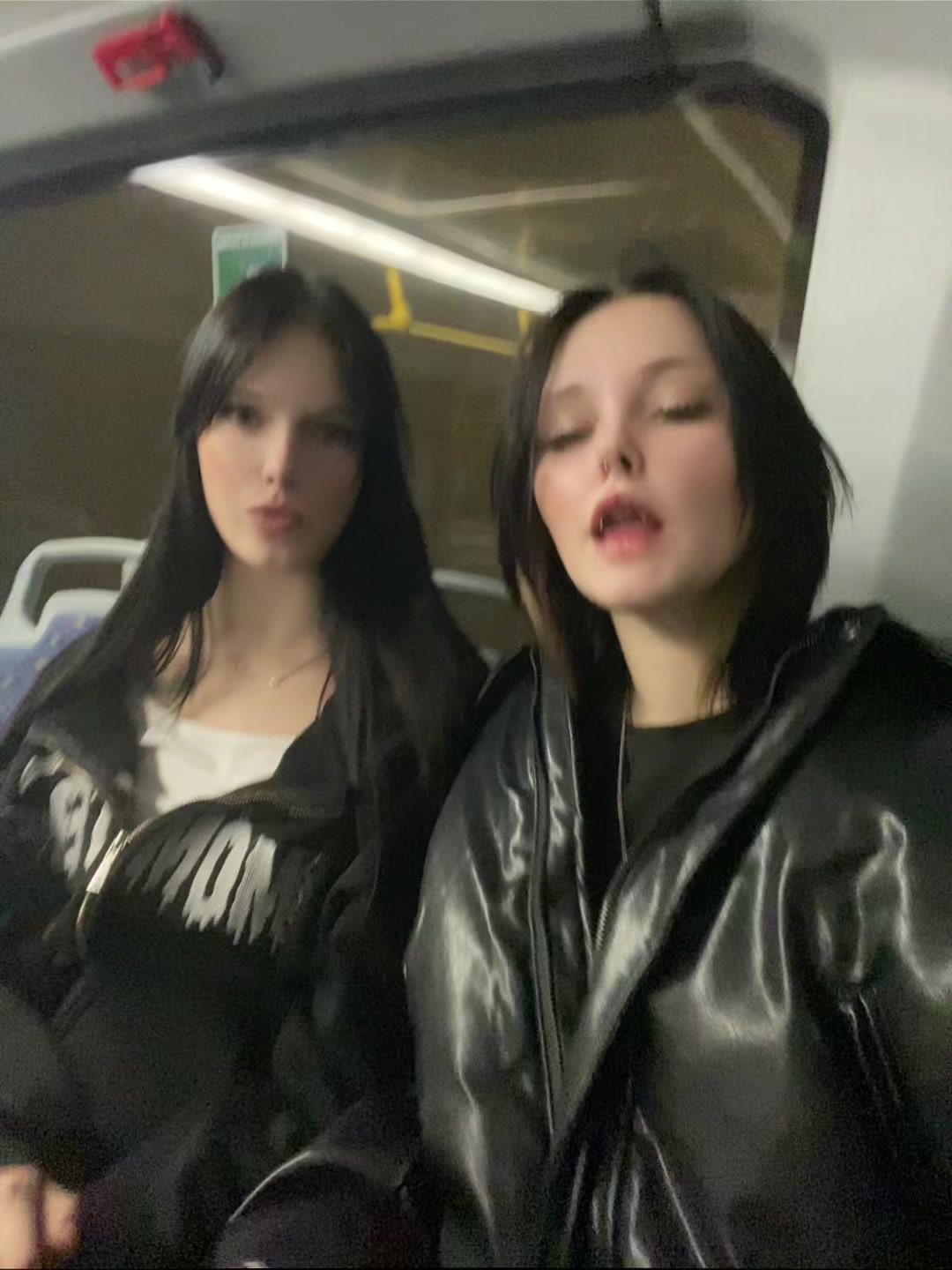@🙎🏻♀️VILOVE🧟♀️