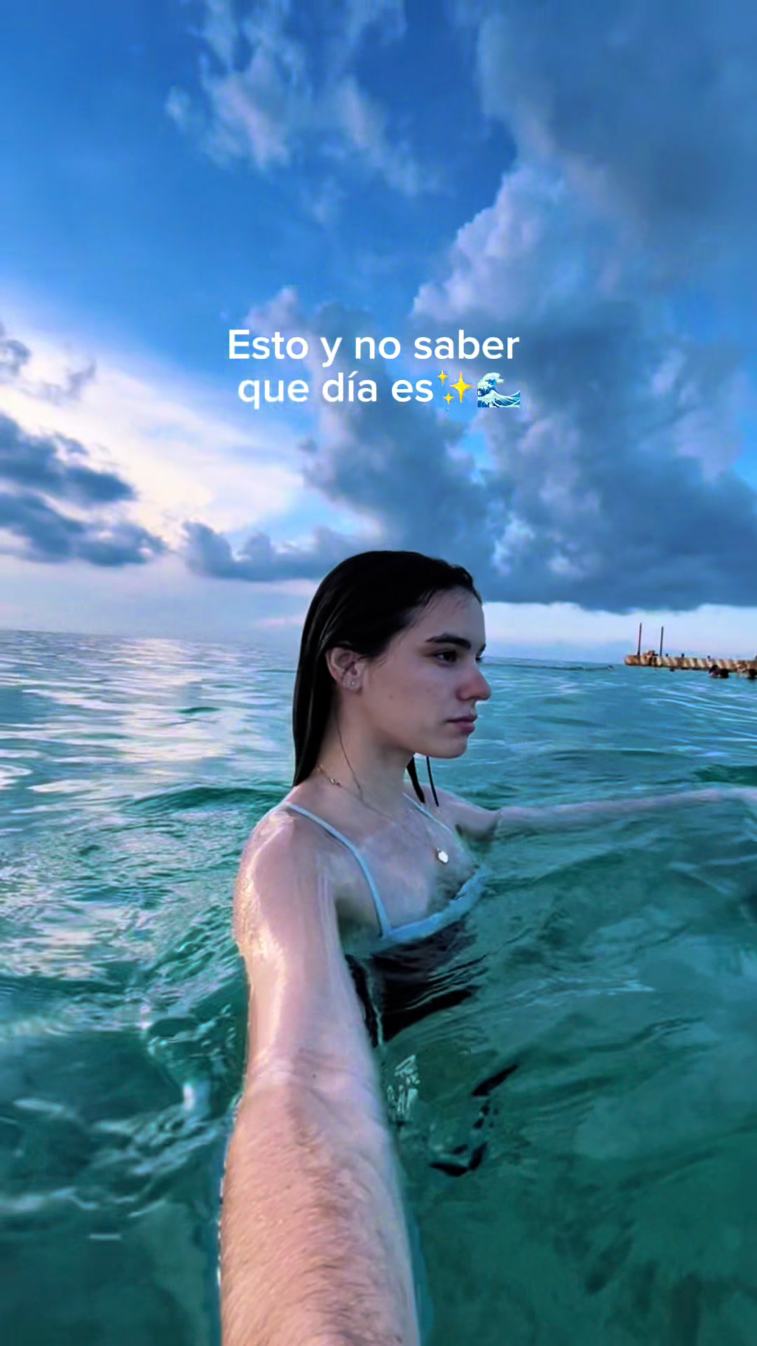 @Elizabeth🇨🇺🌟