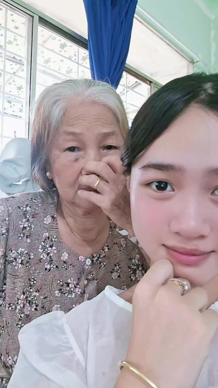 @Bích Hồng 🍇🌸🐱🪷