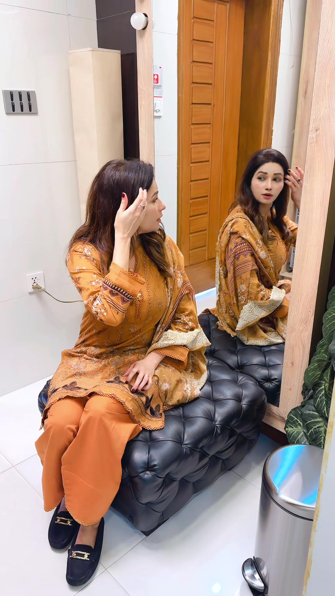 @Zara Malik 2244