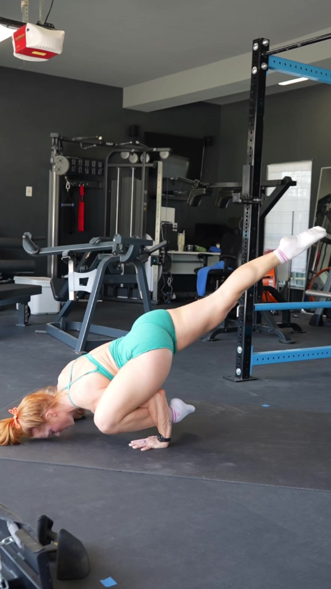 @megsquats