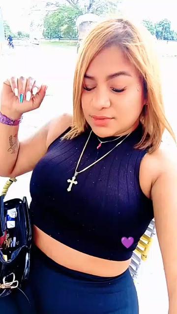 @La Negra  💜💚🫶✌️