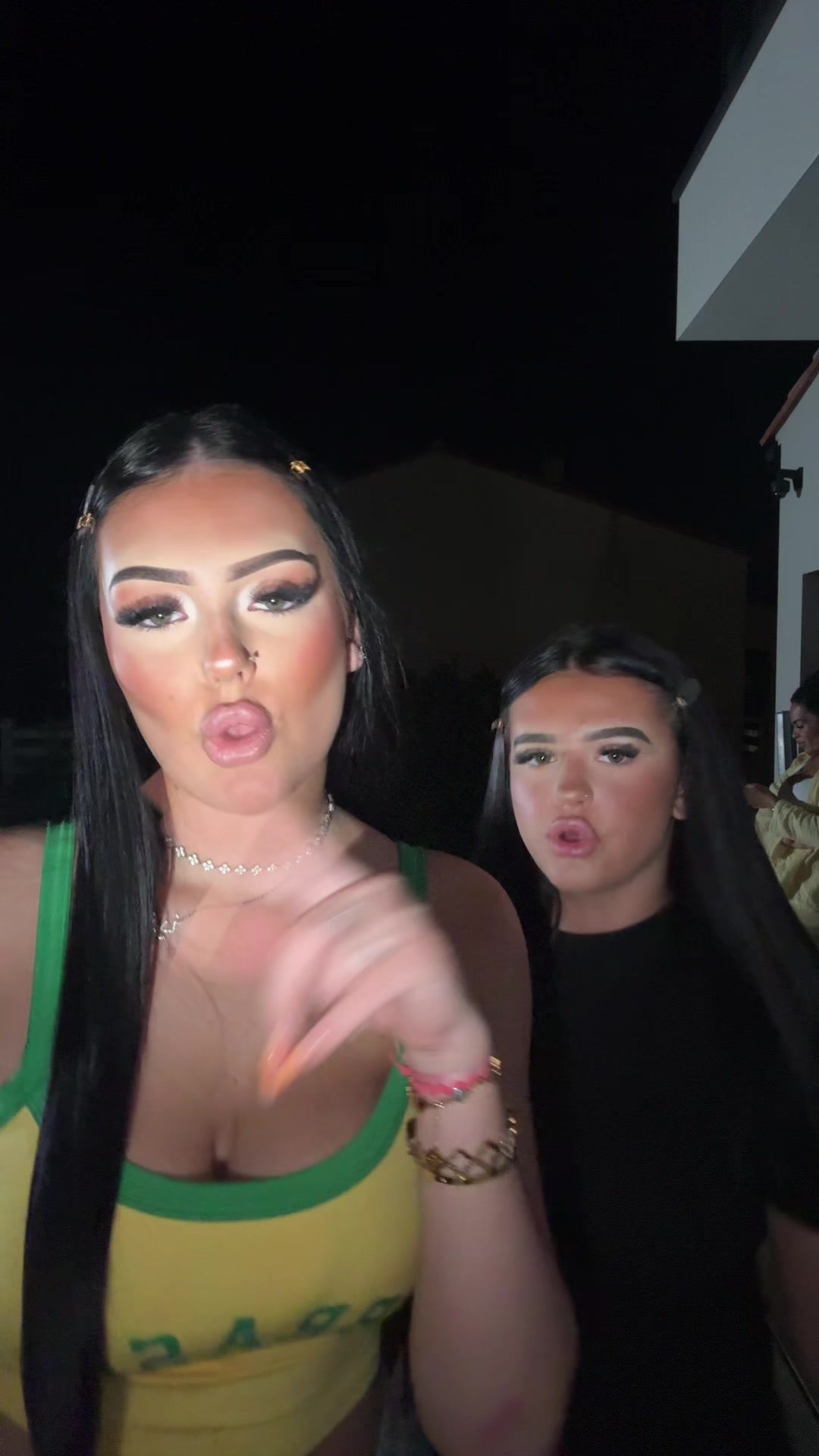 @naomi