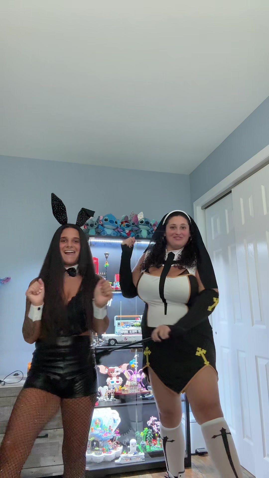 @meejeemoos