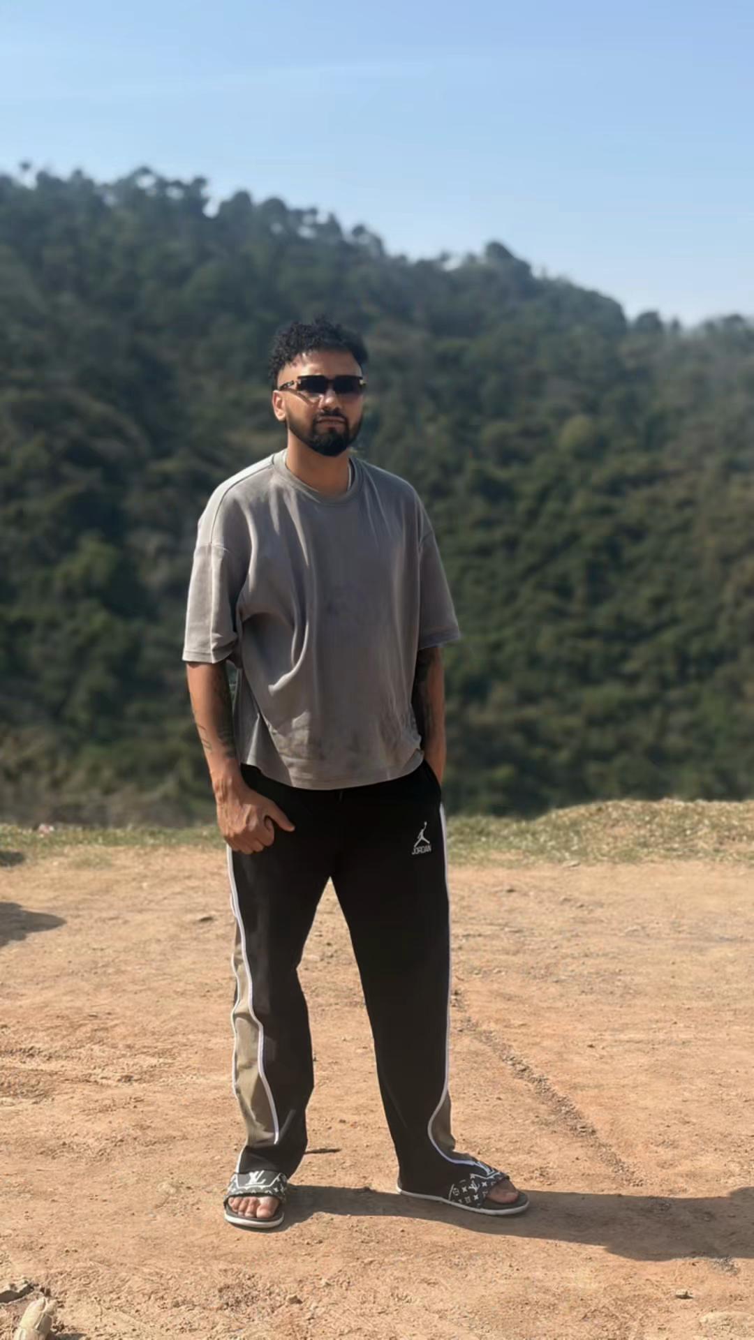 @🇫🇷Harf_dhillon🇨🇵