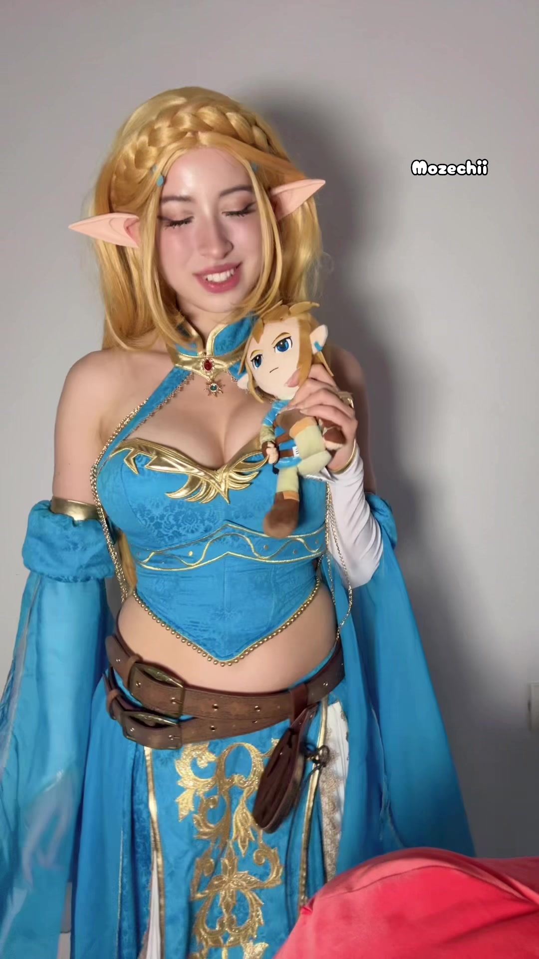 @Mozechii