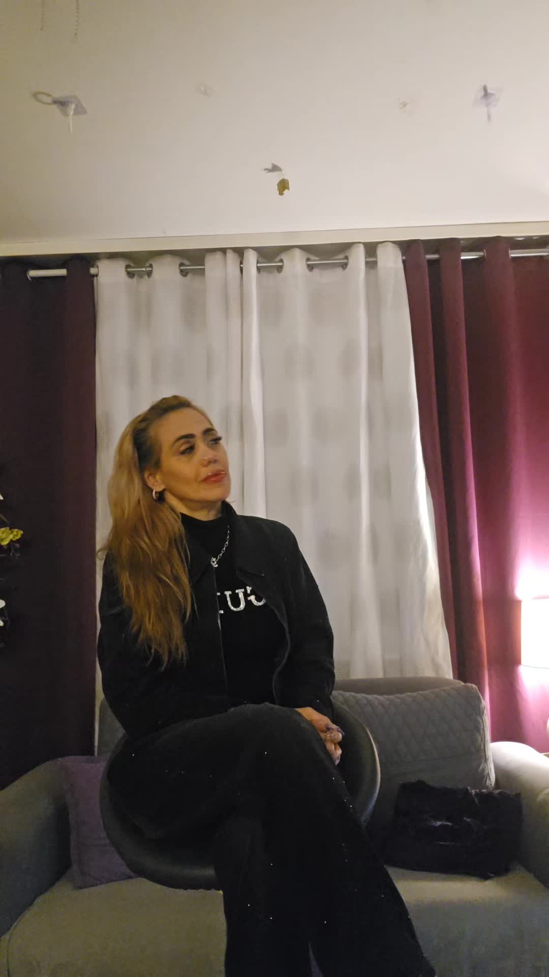 @Rapunzel  🇨🇺🇩🇪