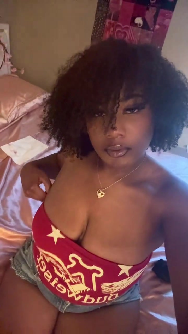 @nicoleee_