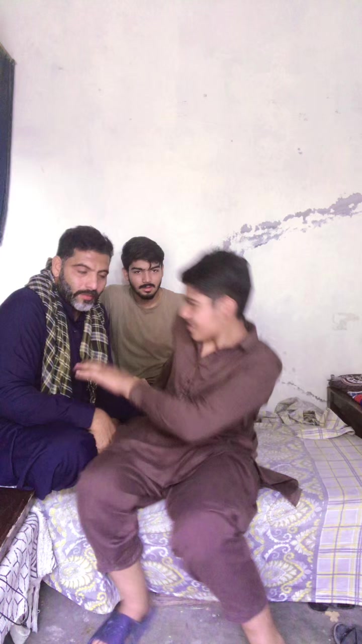 @cute bacha