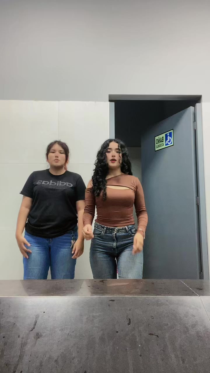 @Lucy López🌷