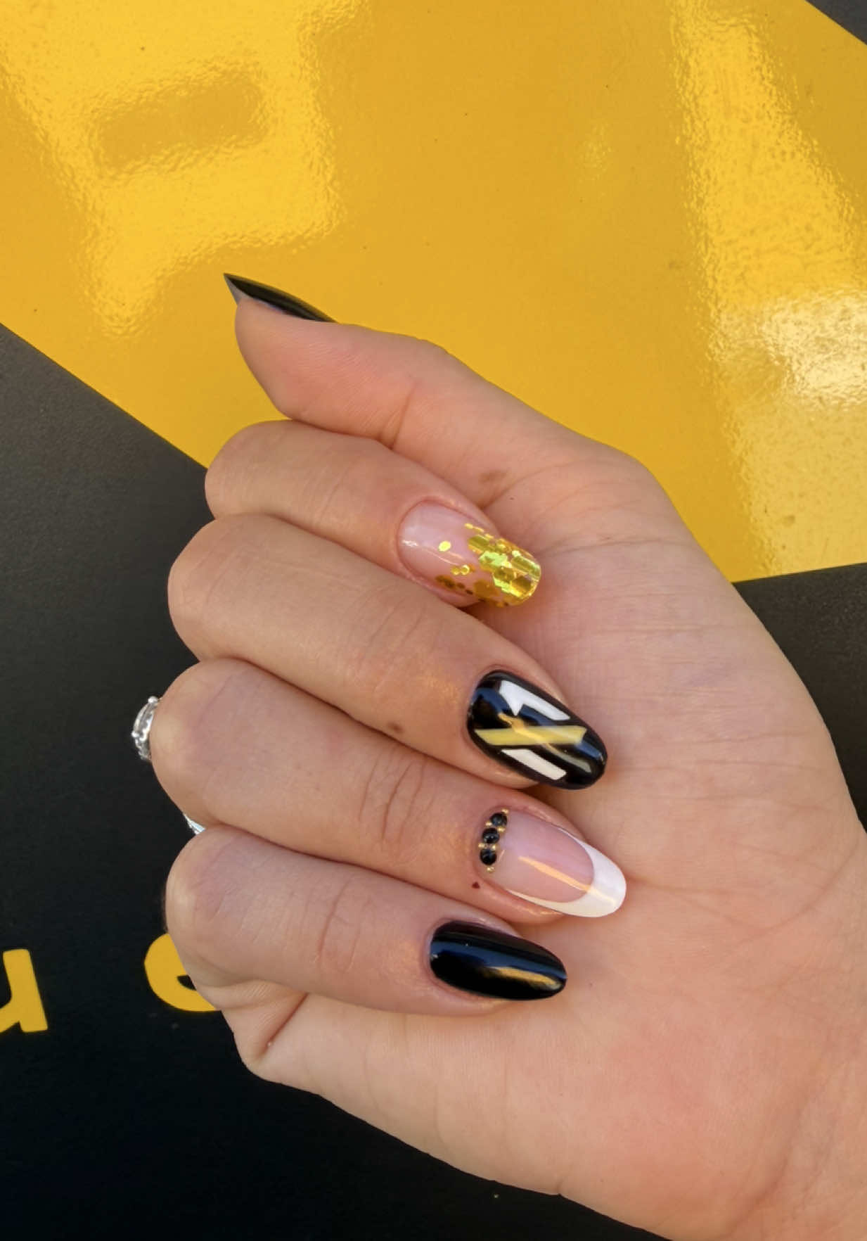 @marginails_