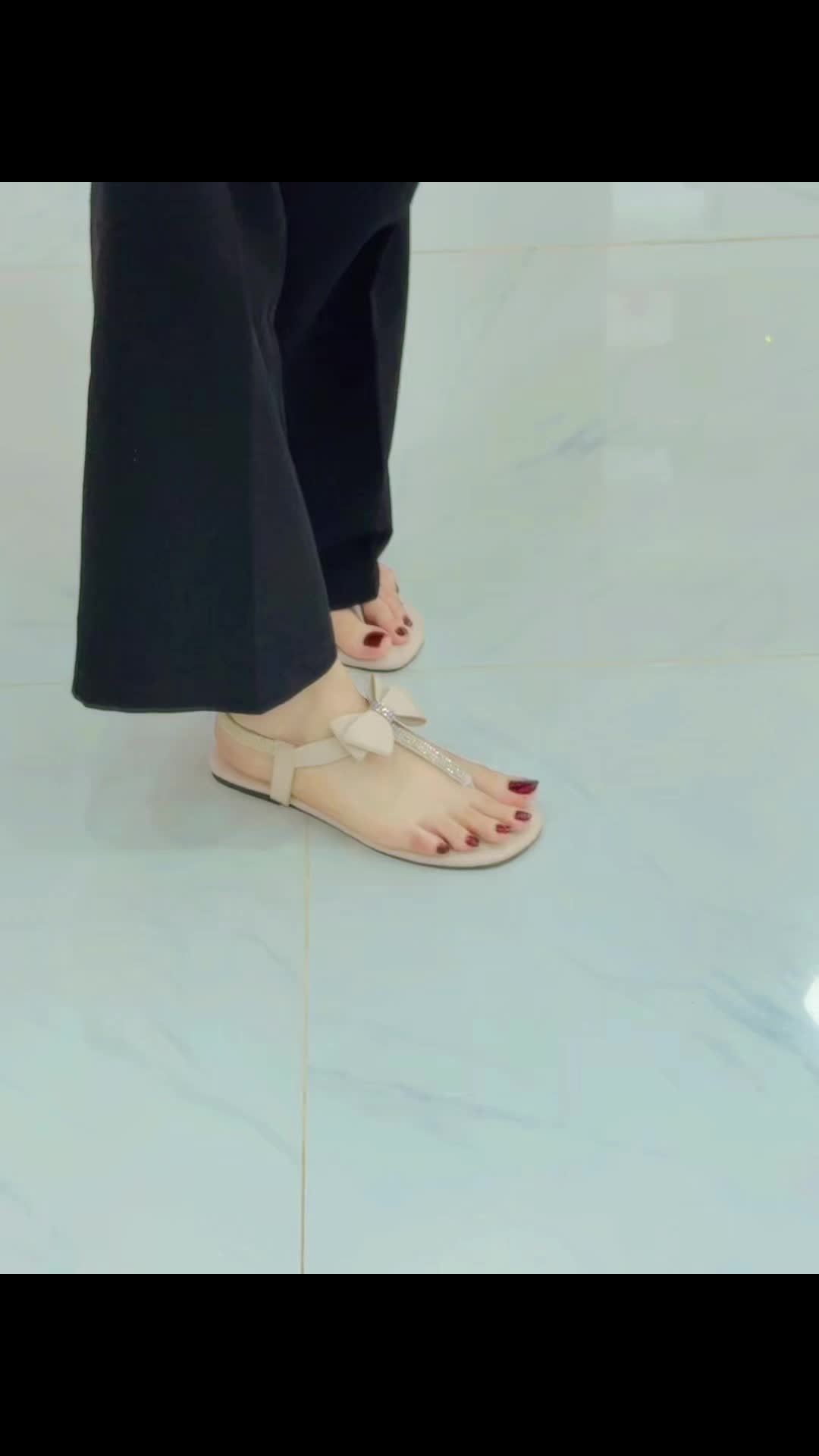 @Cherry Shoe Store