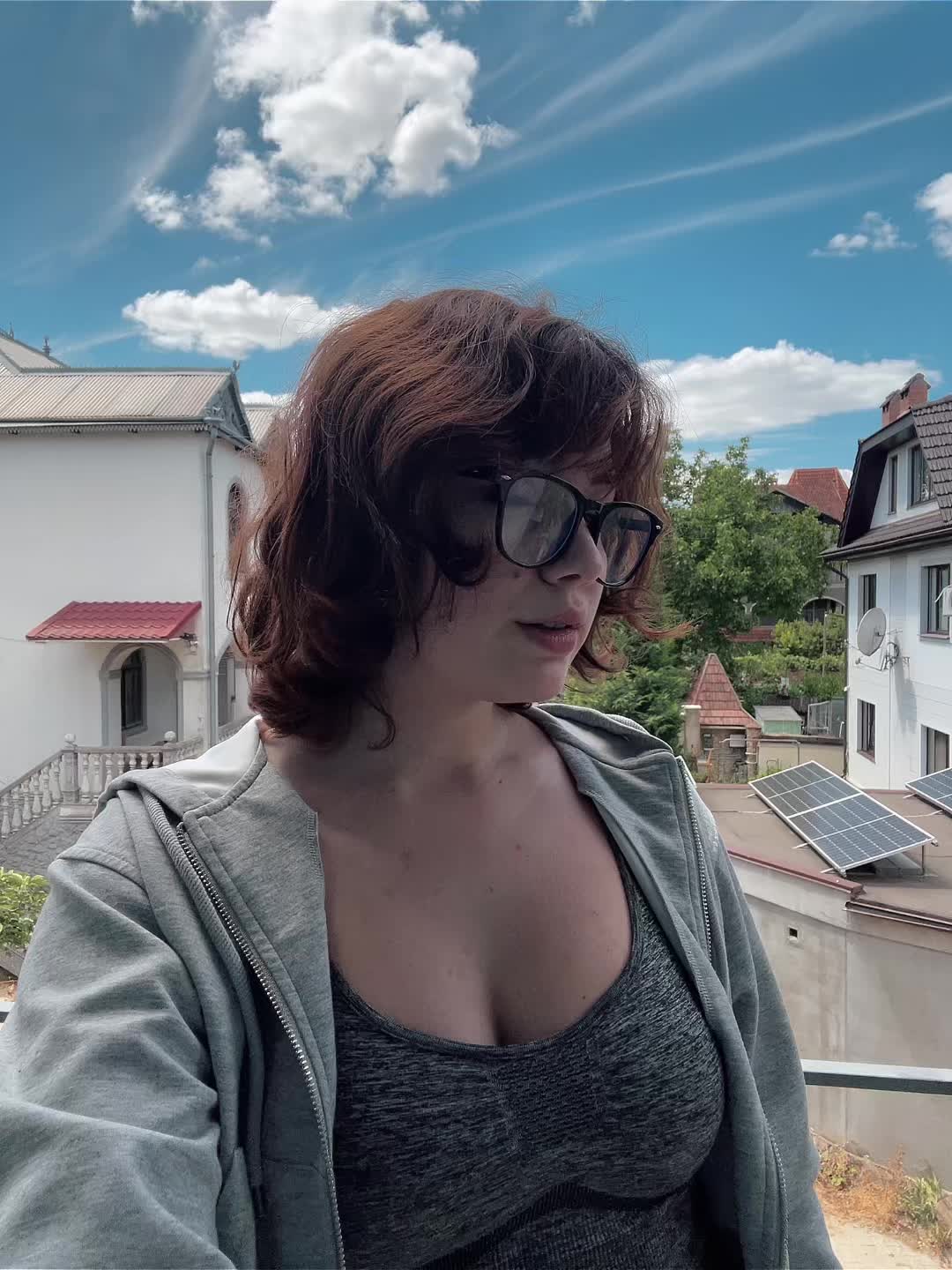 @CerNica