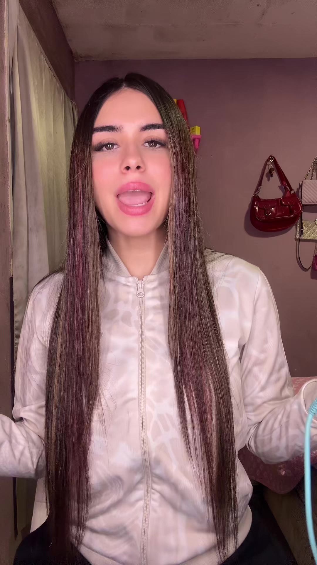 @LARECHETOMAL 💋