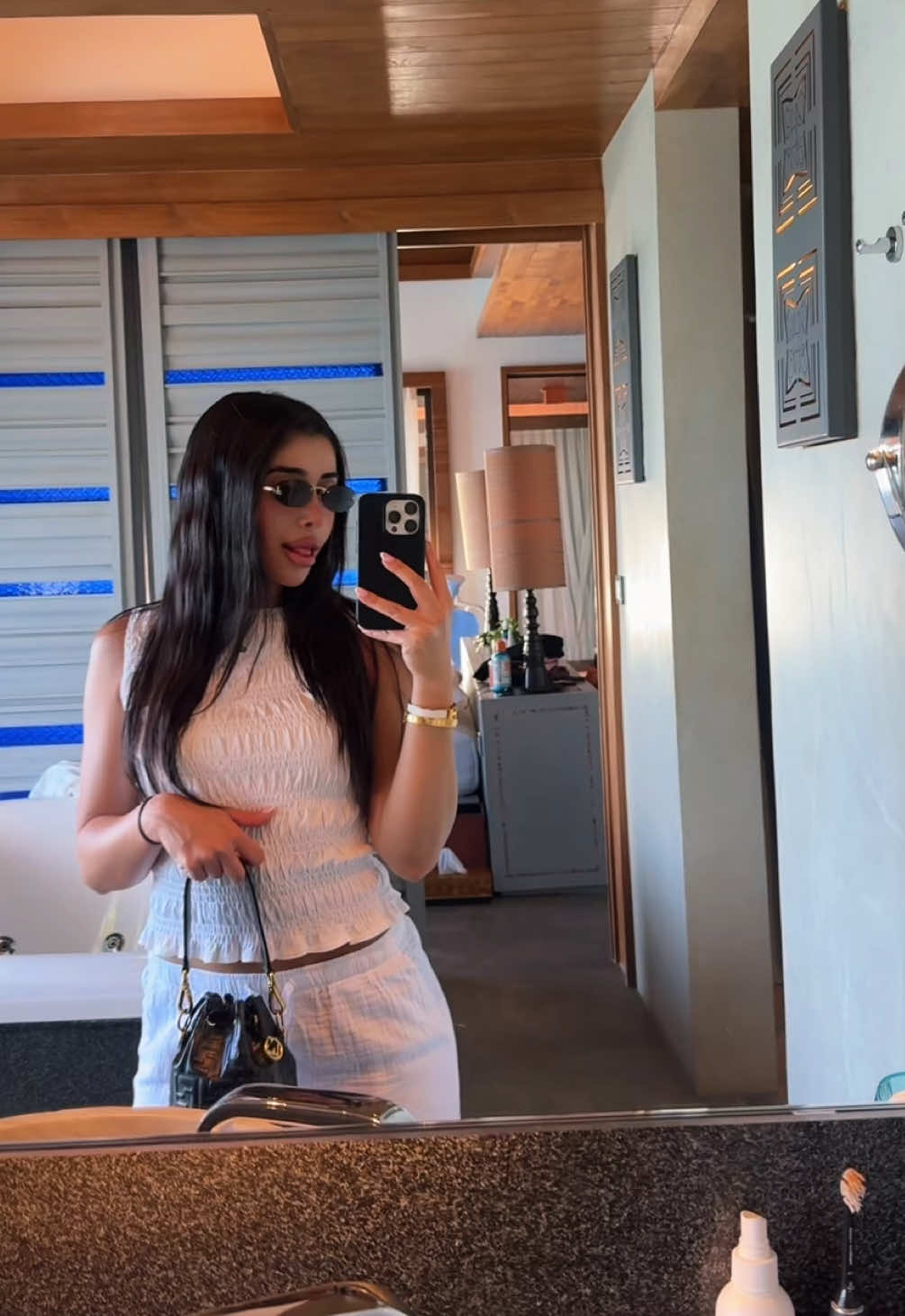 @Roni