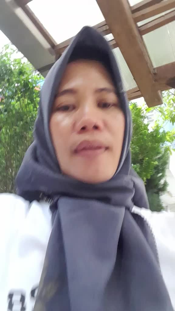 @iyux