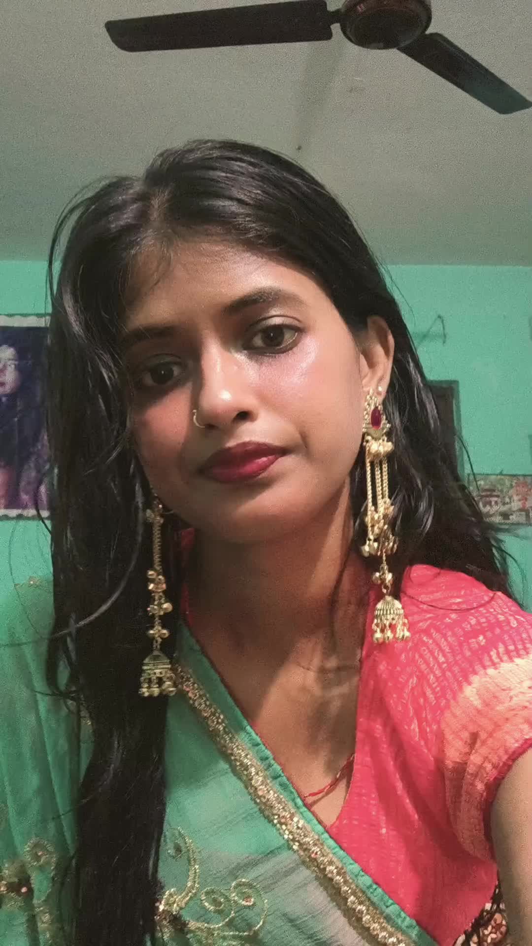 @😁Śmîľêÿ Qüèéñ 👑