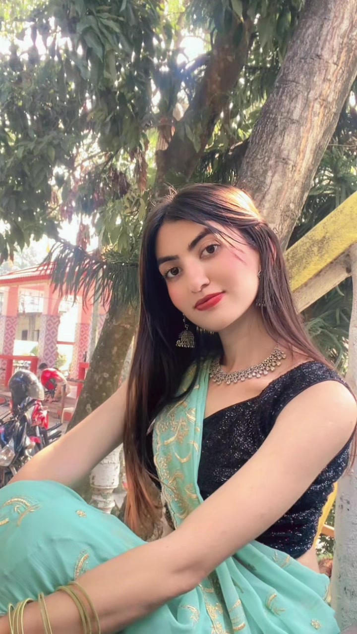 @Eyesha 🧚🏻♀️