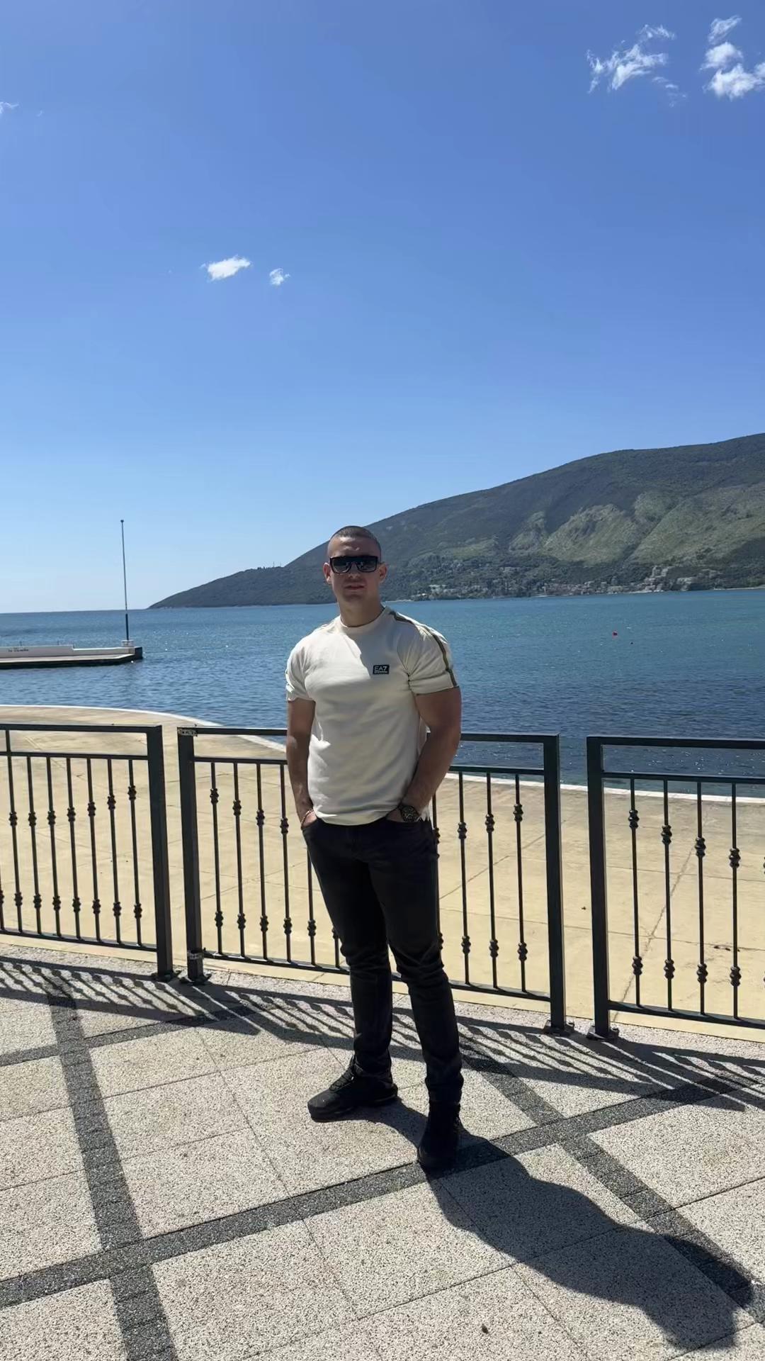 @Dejan Lalović