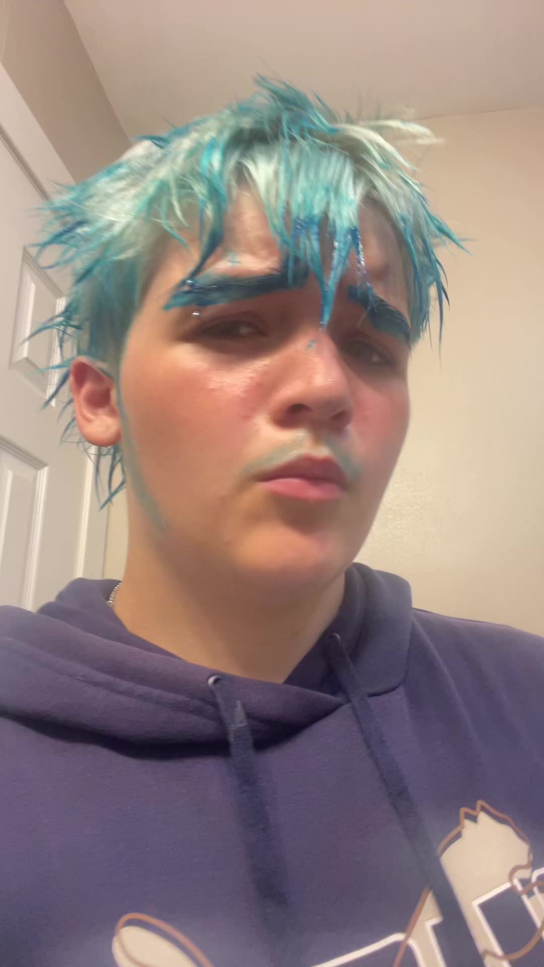 @Tiredboiᶻ 𝘇 𐰁𝘇 𐰁
