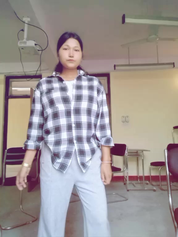 @Ãttítûdë qùêēñ 👑 (Ñîtī 😘❣️)