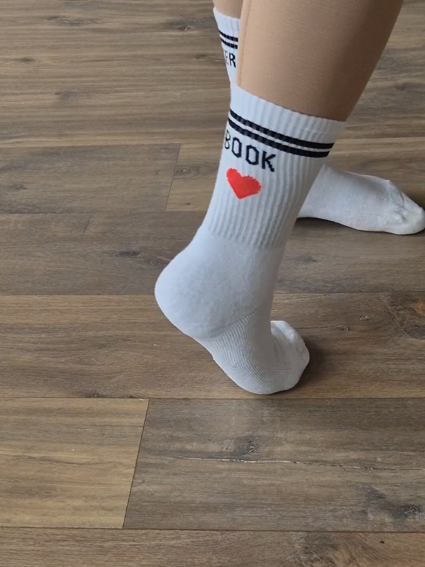 @Anna_Socke👣