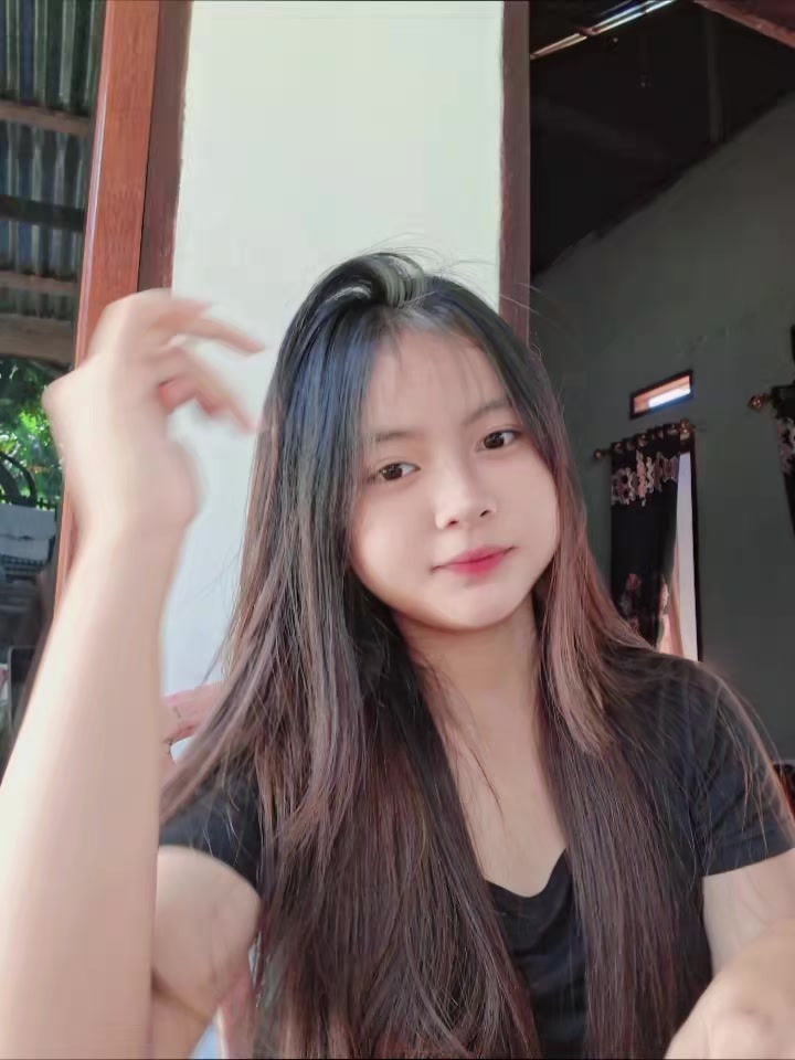 @𝐁T̸ | F L Y Y
