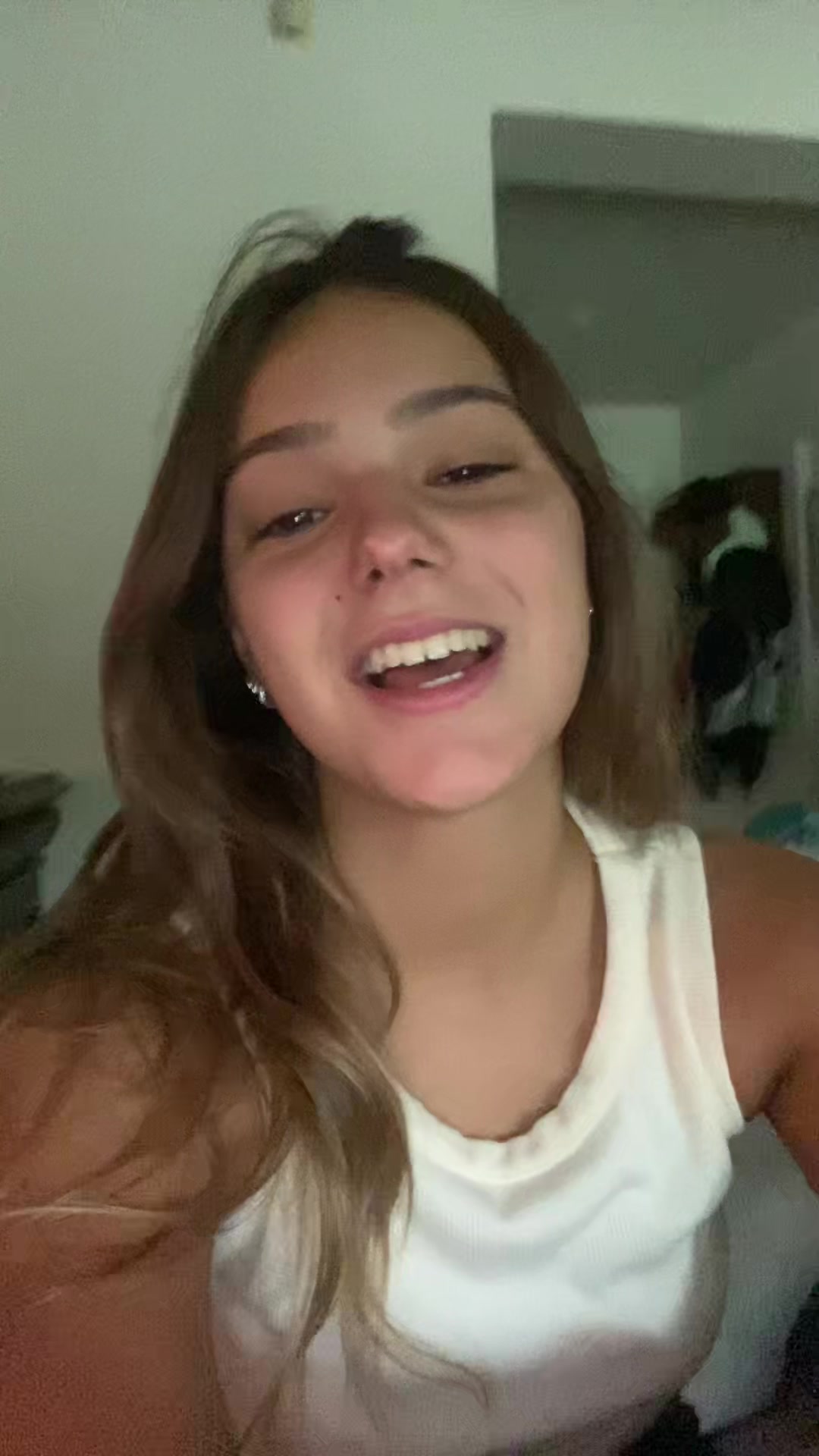 @Clara Alvarez