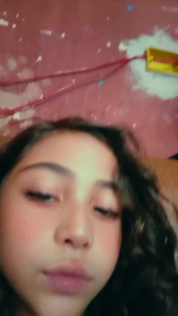 @thayla 14 linda