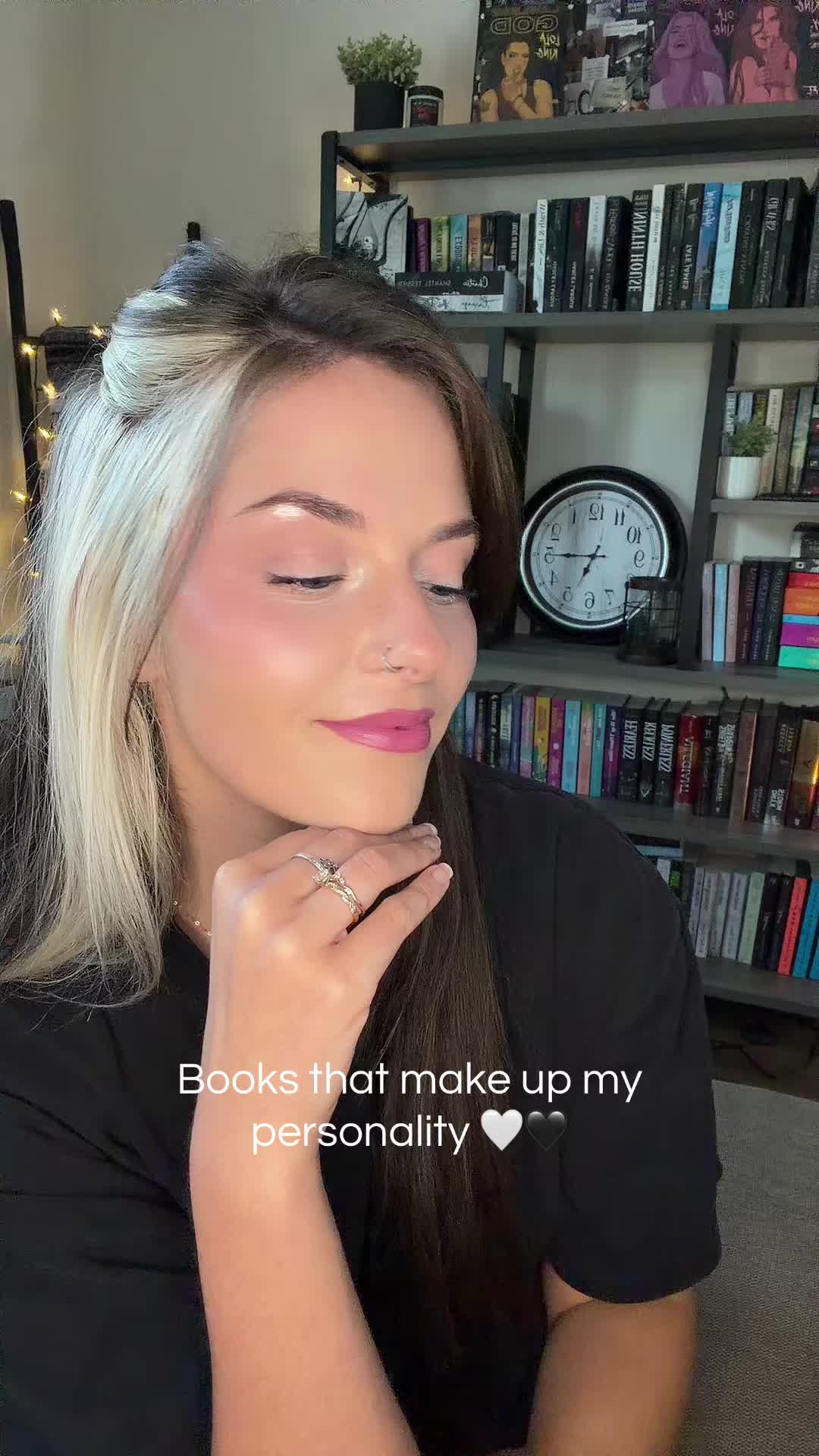 @Emily Violet 📚