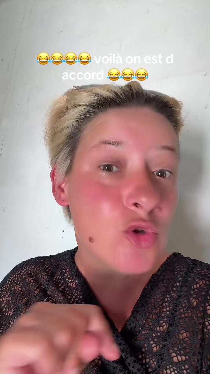 @Angellafolledingue