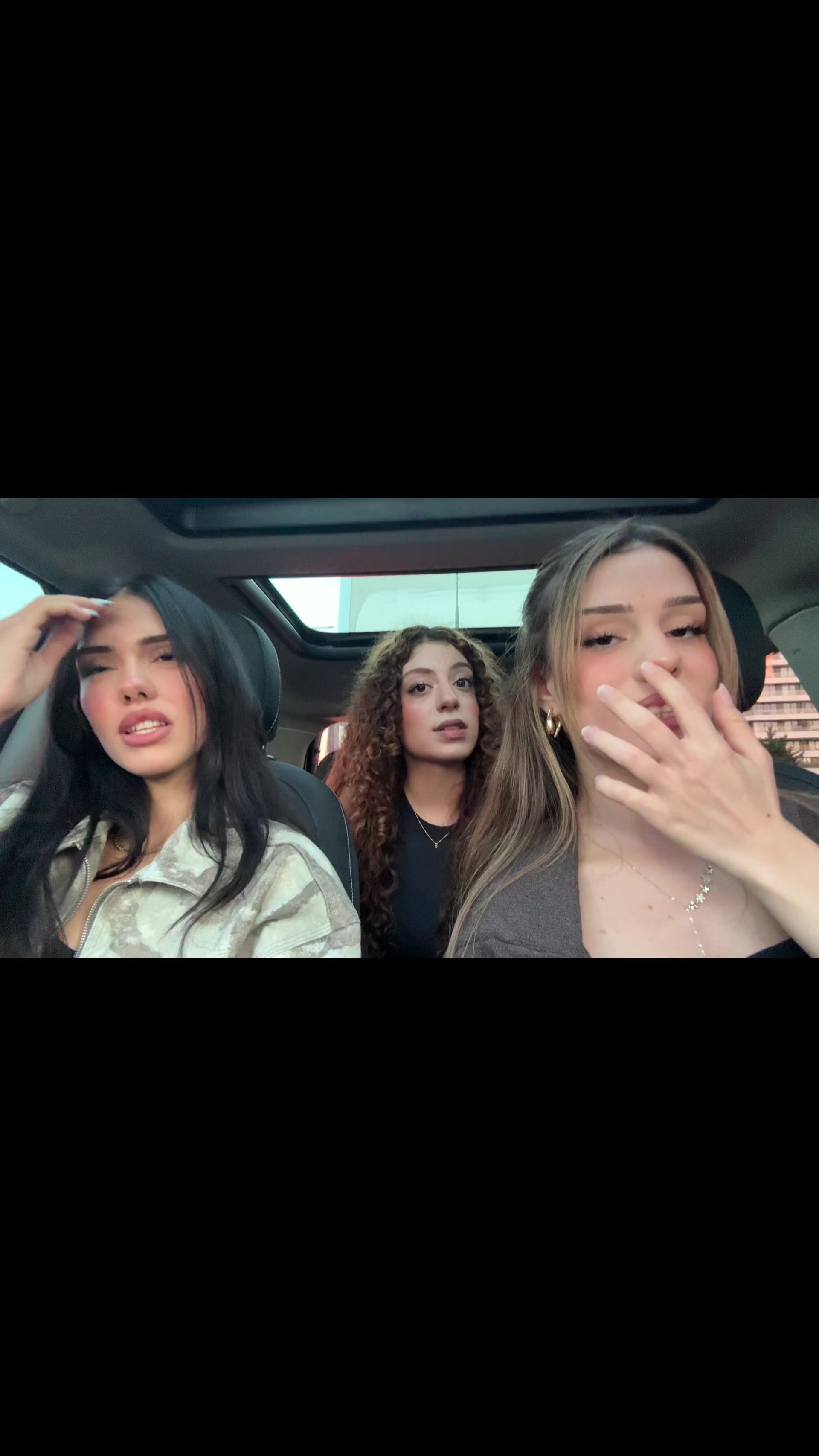 @Mina Çalışkan