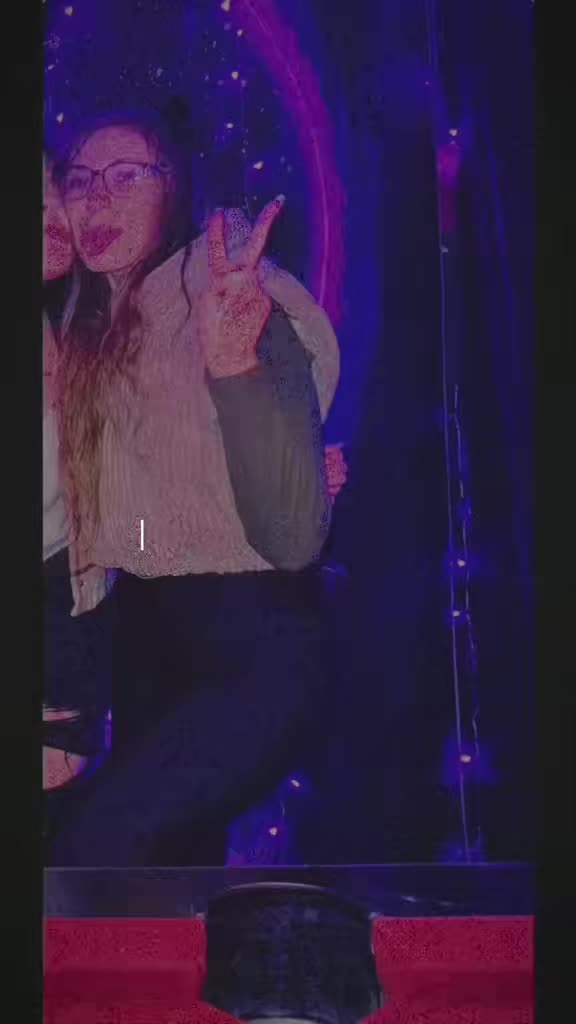 @H⃨a⃨l⃨ ❤︎︎