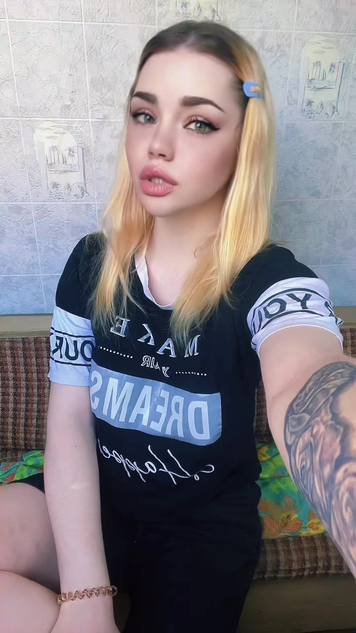 @Vika_viktori
