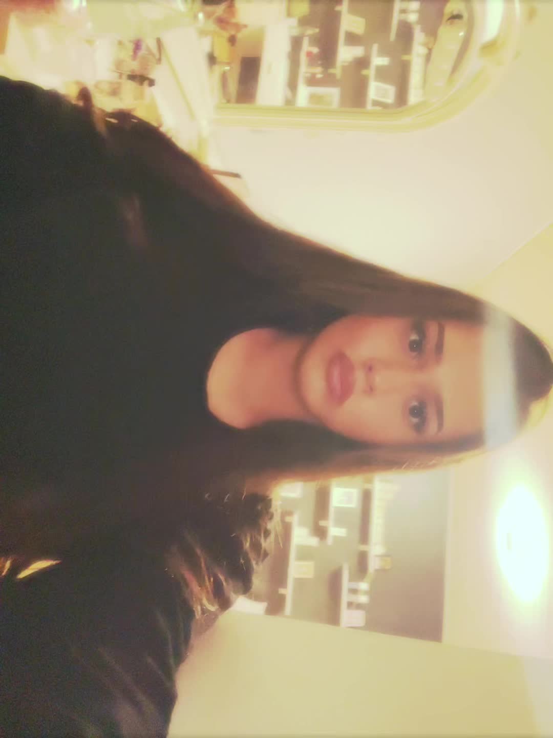 @⠀⠀⠀⠀⠀⠀⠀luana