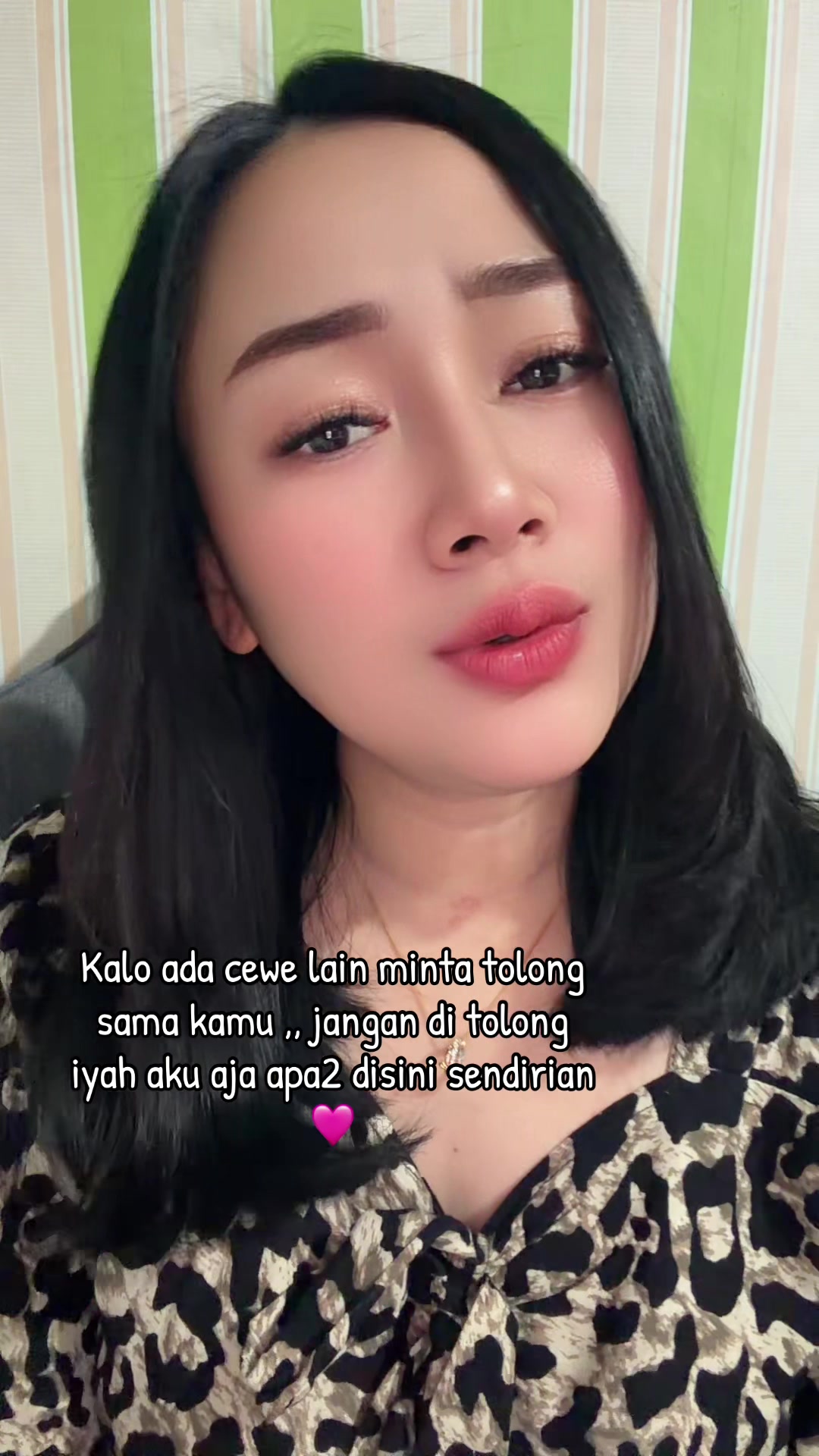 @Momy Via 🦂